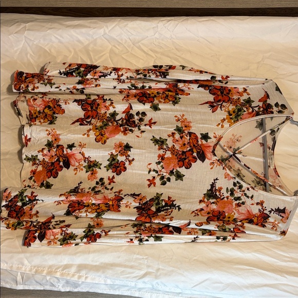 JODIFL Tops - JODIFL Floral Print Sleeveless Top in Cream and Orange